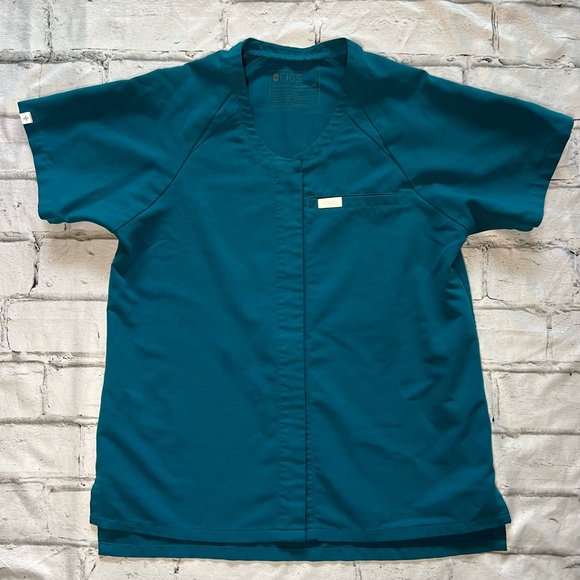 Figs button top scrub XS - Picture 1 of 3